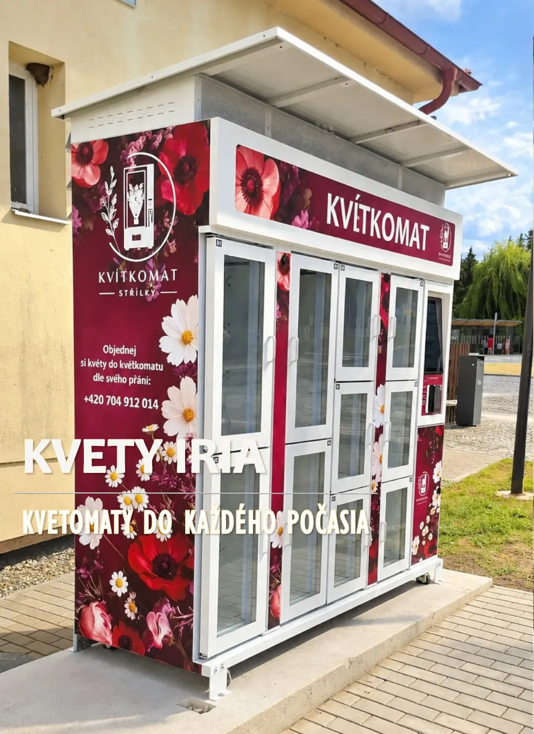 Exteriérový kvetomat na 10 kytíc v centre obce Střílky